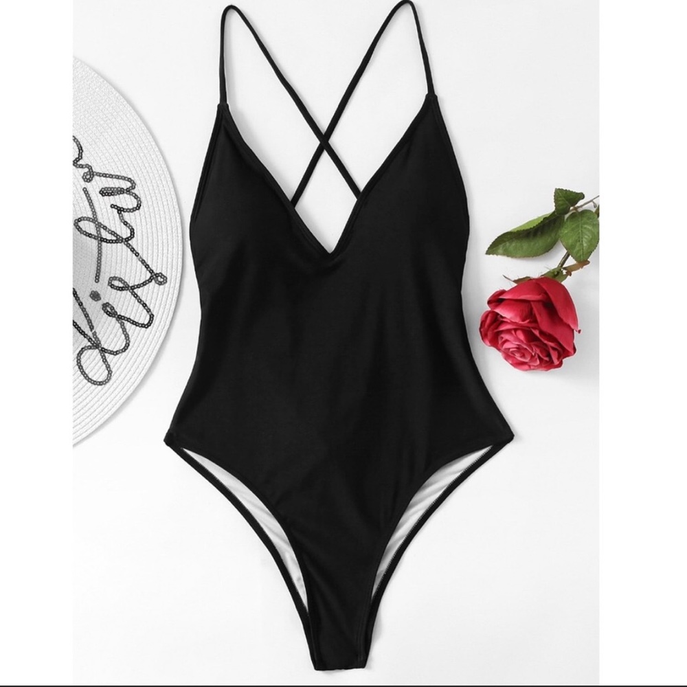 🚨LAST ONE🚨🖤LA PLAYA SCRUNCH BUTT SWIMSUIT🖤